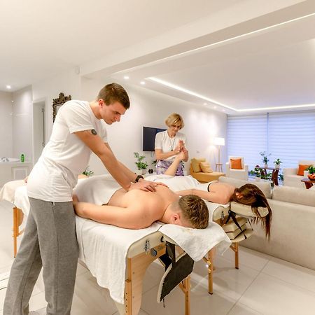 Lux Hedonistic Life Aparthotel Нови Сад Екстериор снимка