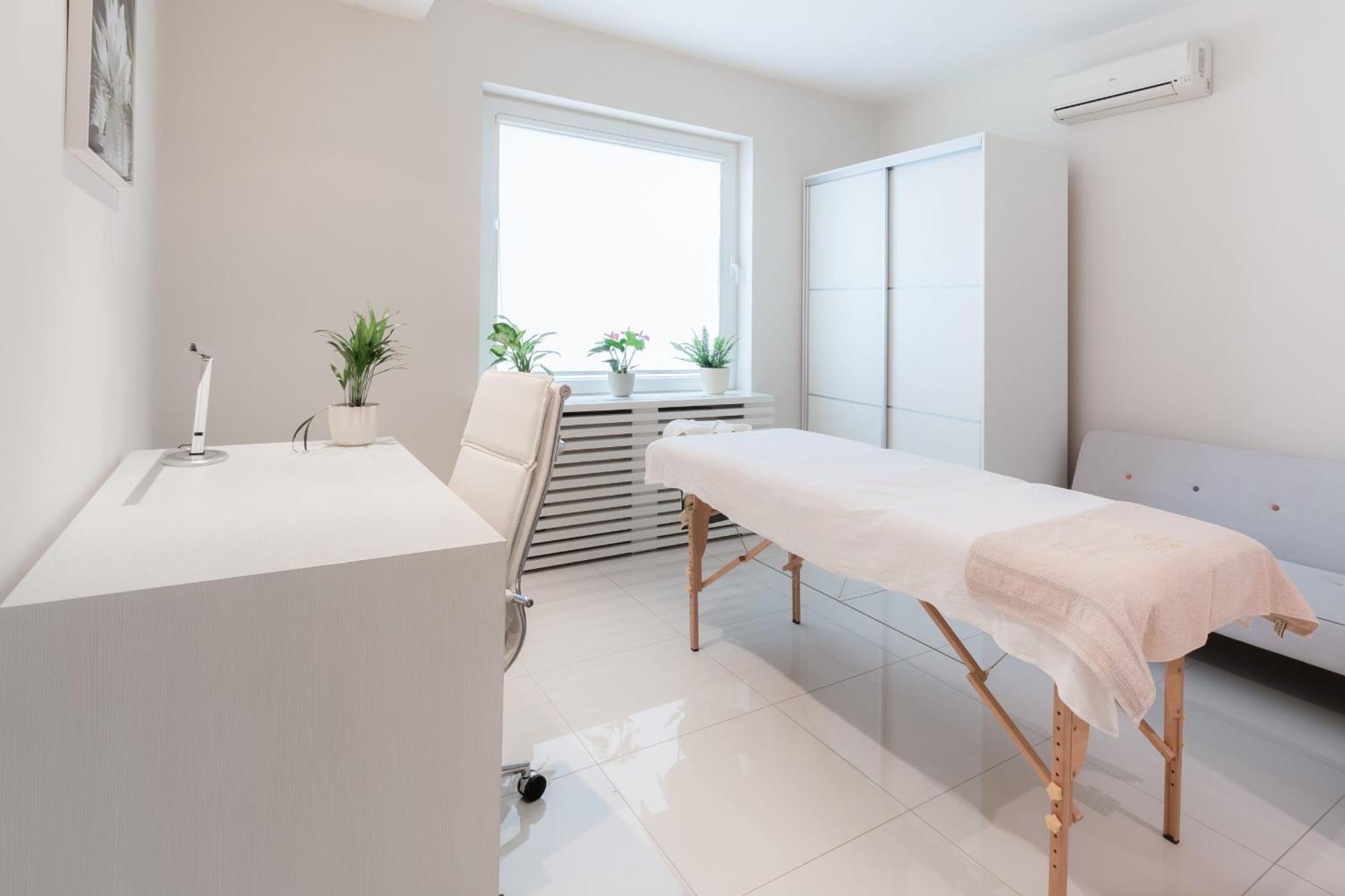 Lux Hedonistic Life Aparthotel Нови Сад Екстериор снимка